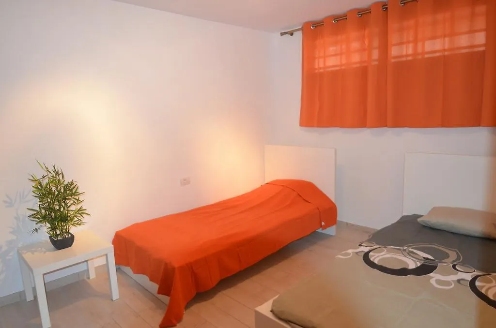 Apartment Valdes Center Los Cristianos